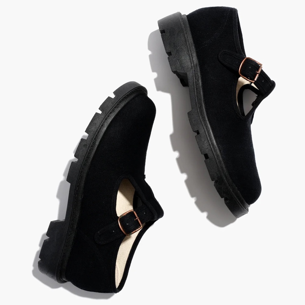 Small lot co Lug Sole Mary Jane black size 6